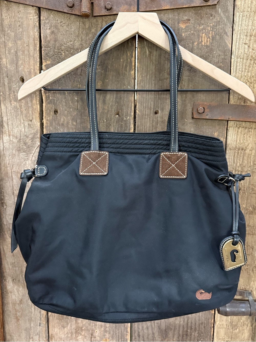 Dooney & Bourke Black Nylon Tote Bag Purse Pink Lining Preppy Minimalist Timeles